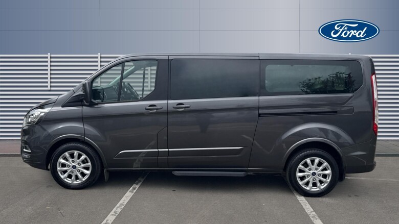 Ford Tourneo Custom Transit Custom Tourneo L2 Diesel Fwd 2.0 EcoBlue 150ps Low Roof 8 Seater Titanium